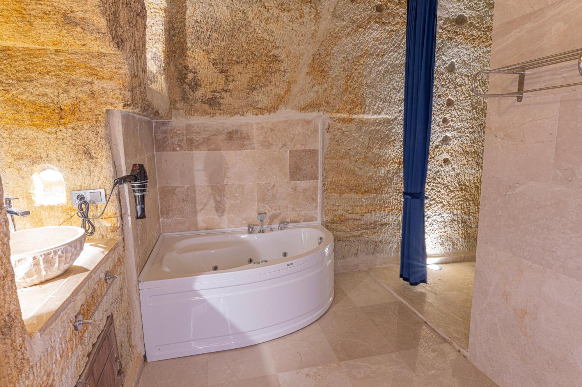 Chakra Special Caves Hotel Ürgüp Bagian luar foto